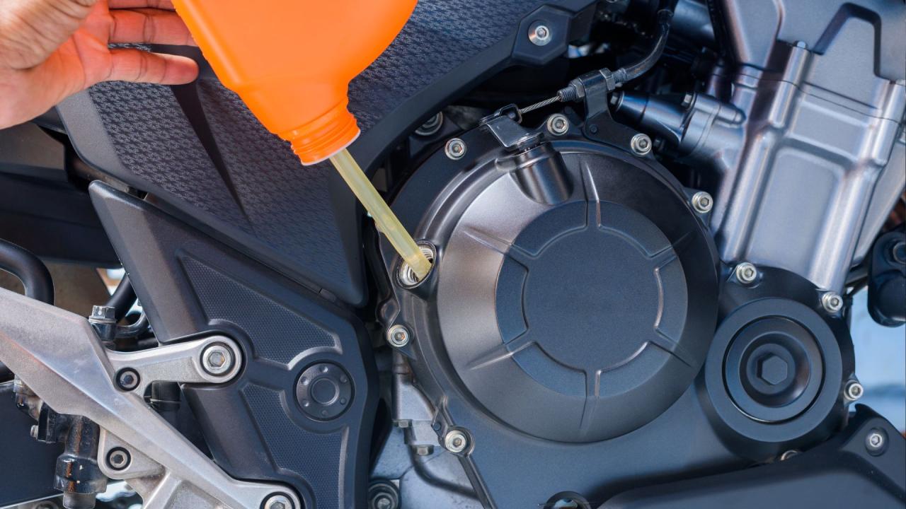 Tips Memilih Oli Mesin Yang Tepat